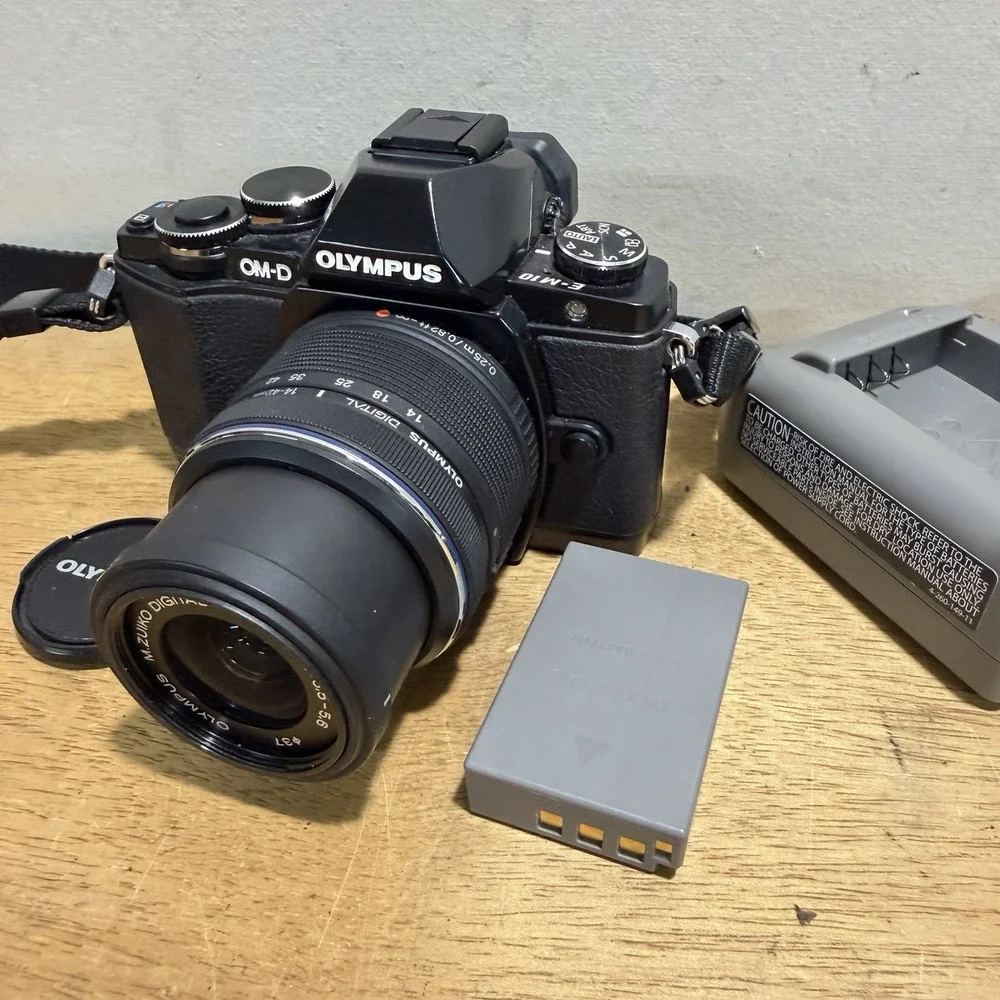 Olympus OM-D E-M10 16MP Mirrorless Camera 14-42mm f/3.5-5.6 Black EM10 Tested
